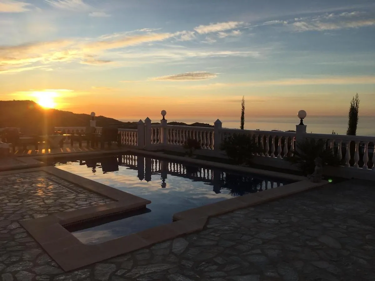Villa Pura Vida Andalusien Algarrobo